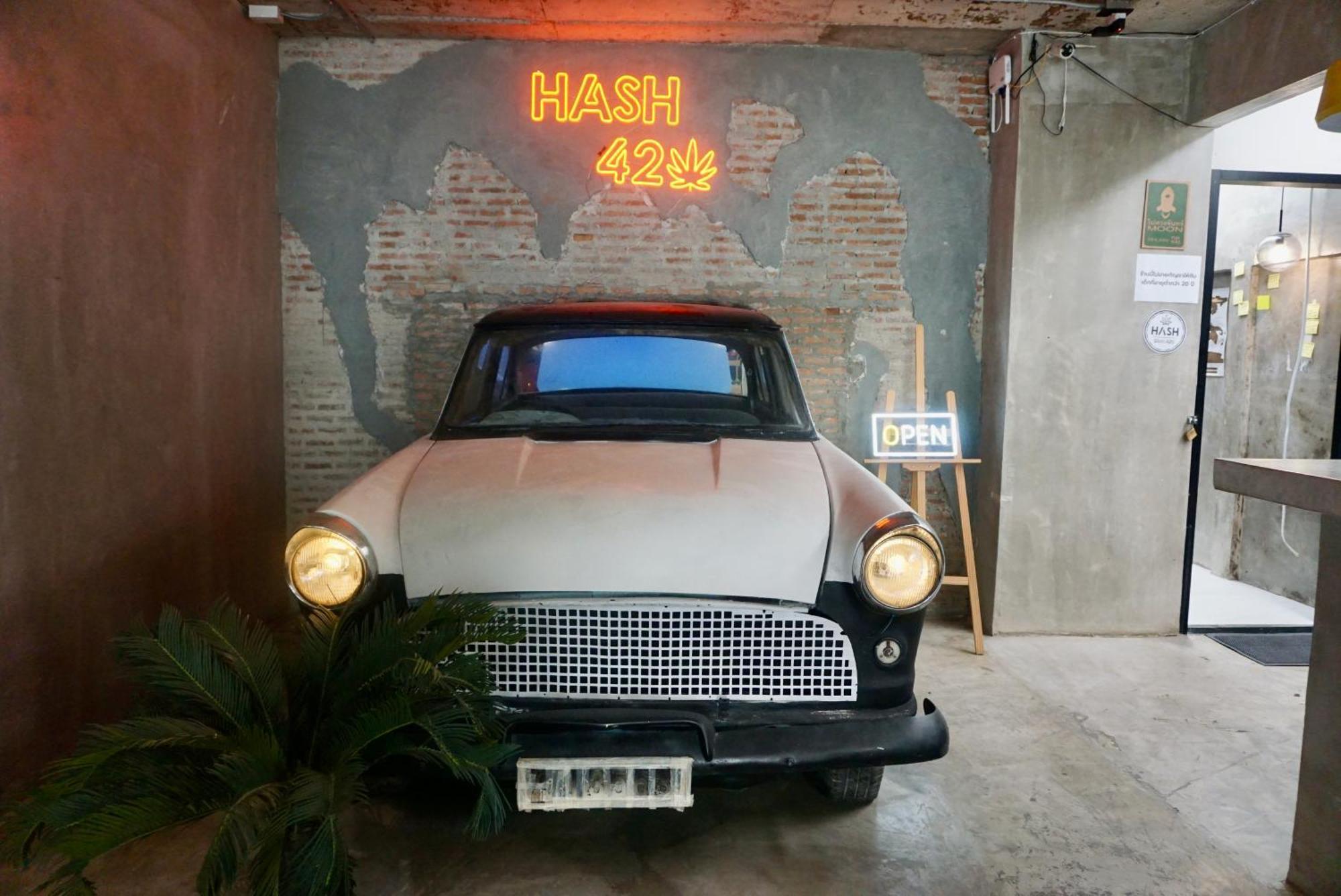 Silom Soi 3 Hash Apartment Hip And Funky With Rooftop View Bangkok Zewnętrze zdjęcie