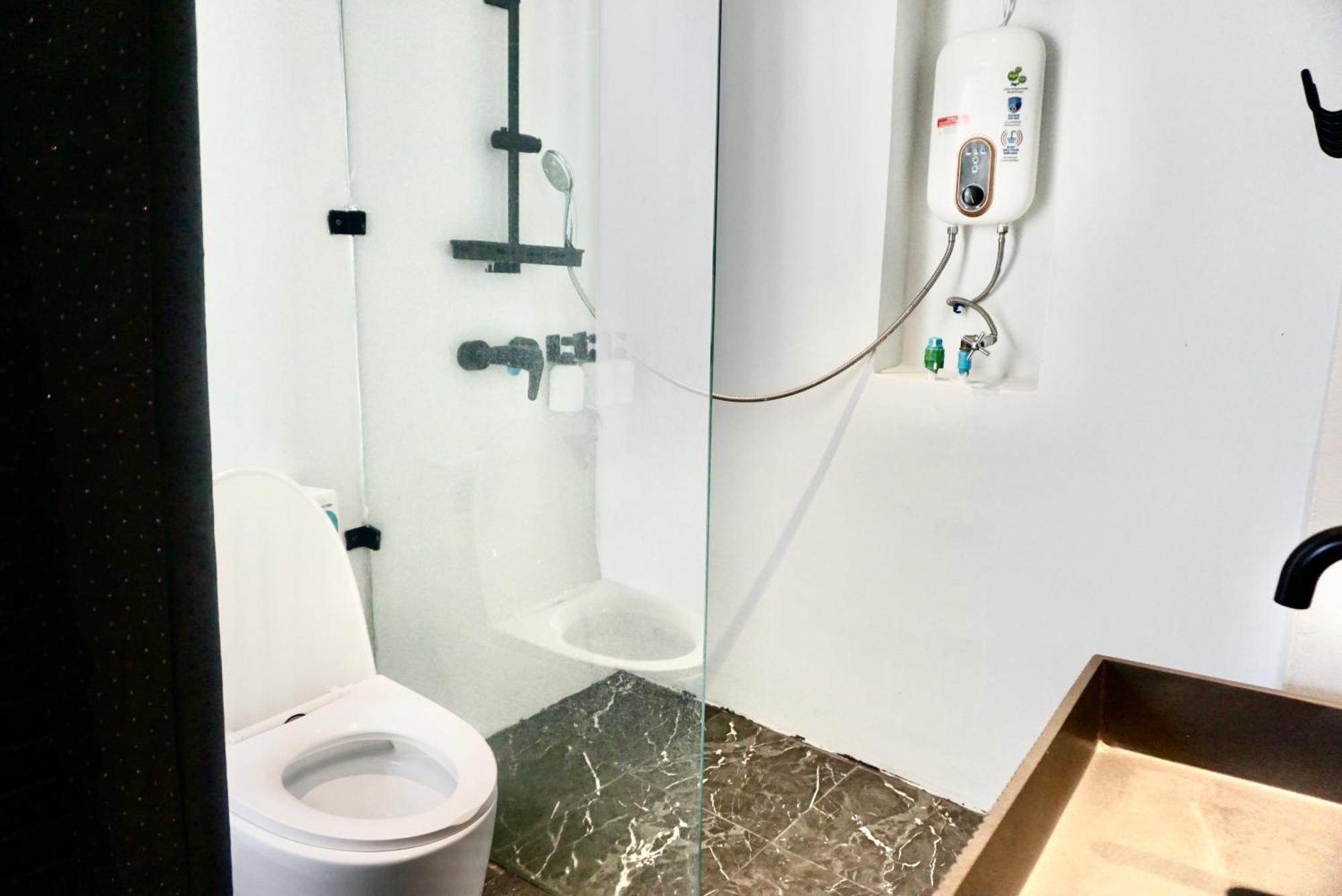 Silom Soi 3 Hash Apartment Hip And Funky With Rooftop View Bangkok Zewnętrze zdjęcie